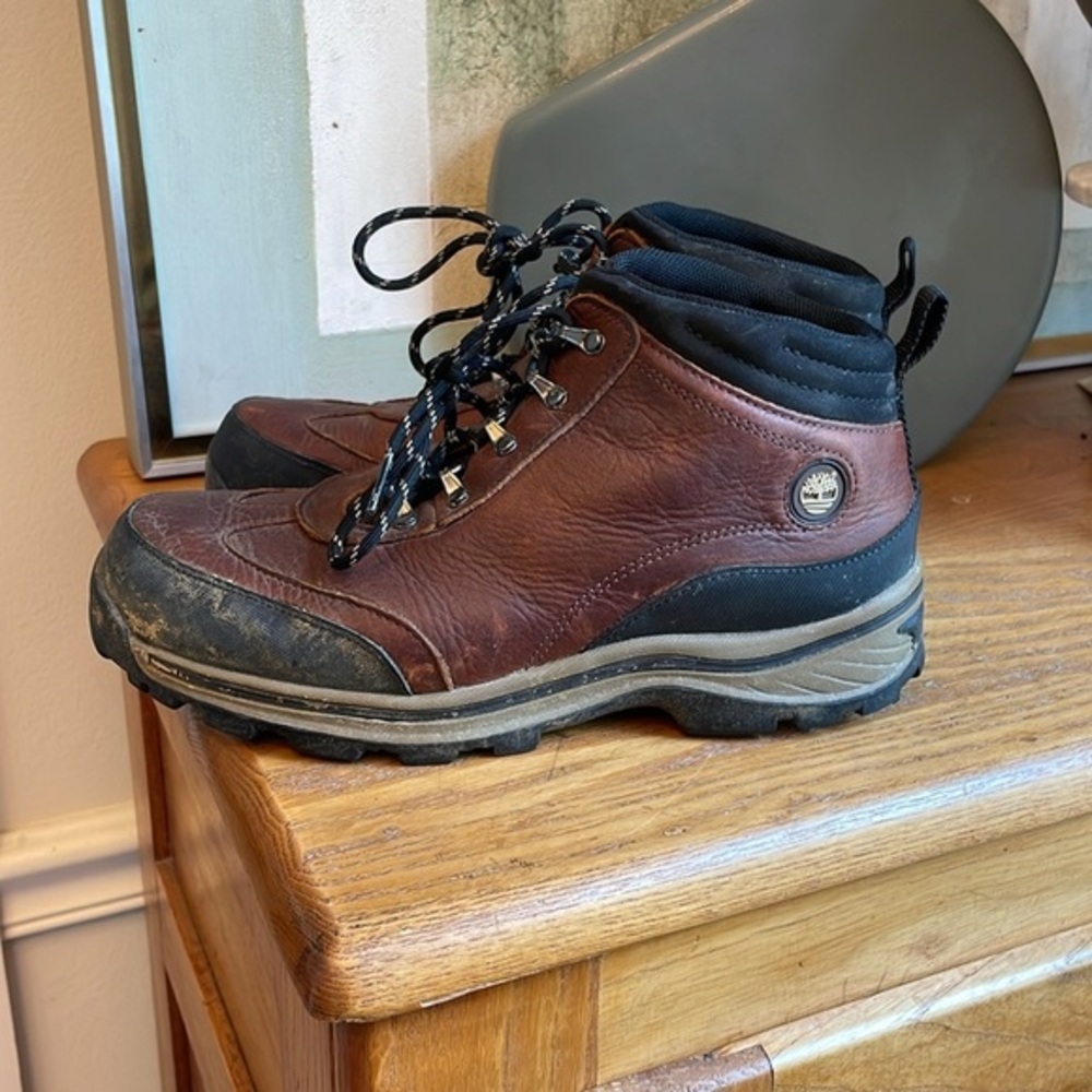 🧥 Timberland Brown and black leather  hiking boots 22913: